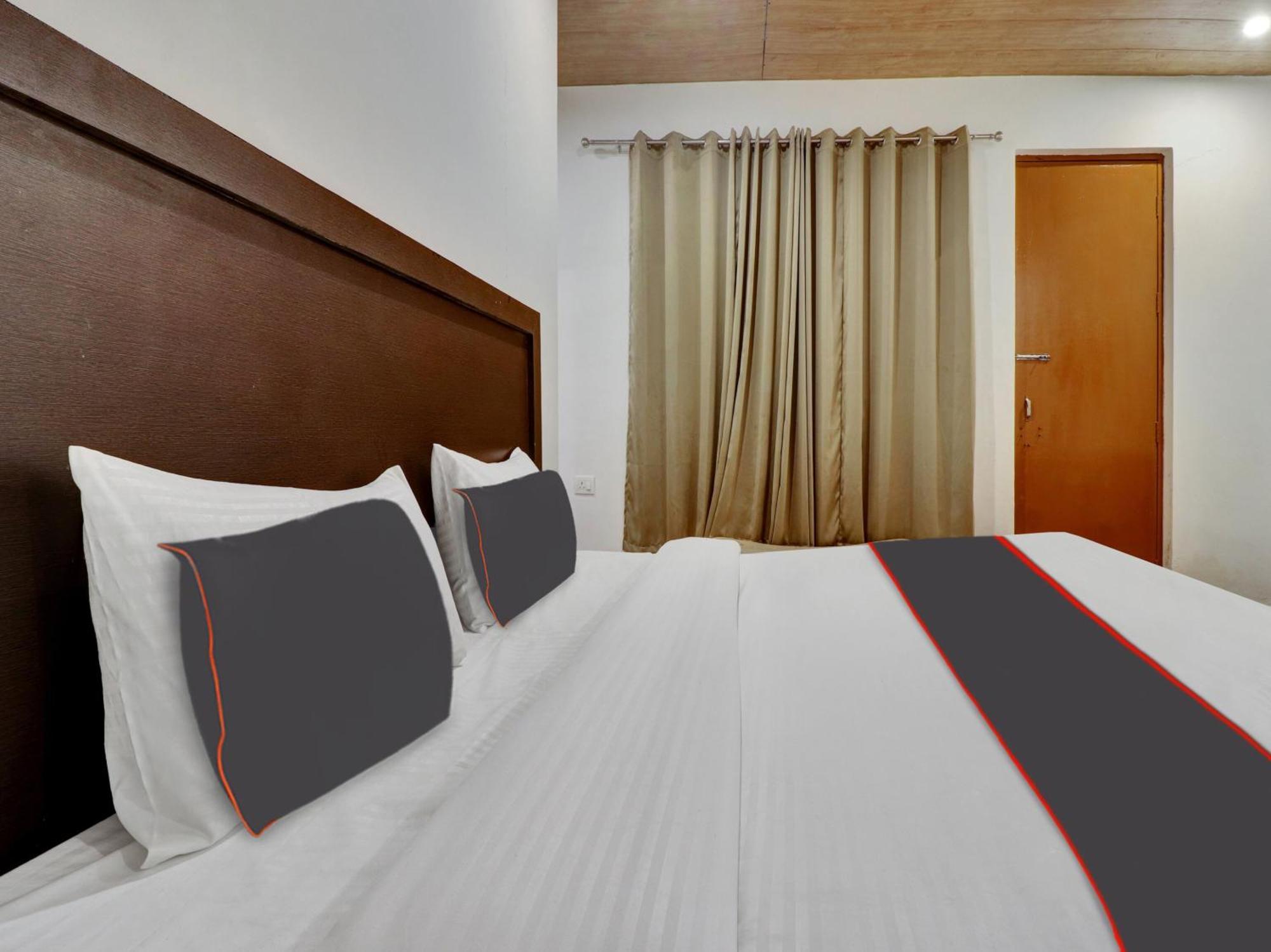 Collection O Shiv Sutra Resorts, Массури Экстерьер фото